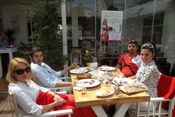 4091edaysu-barissevik-aykut-nagihanyildirim